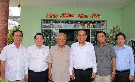 Phó Thủ tướng thăm nguyên lãnh đạo Đảng, Nhà nước và các gia đình chính sách - ảnh 1